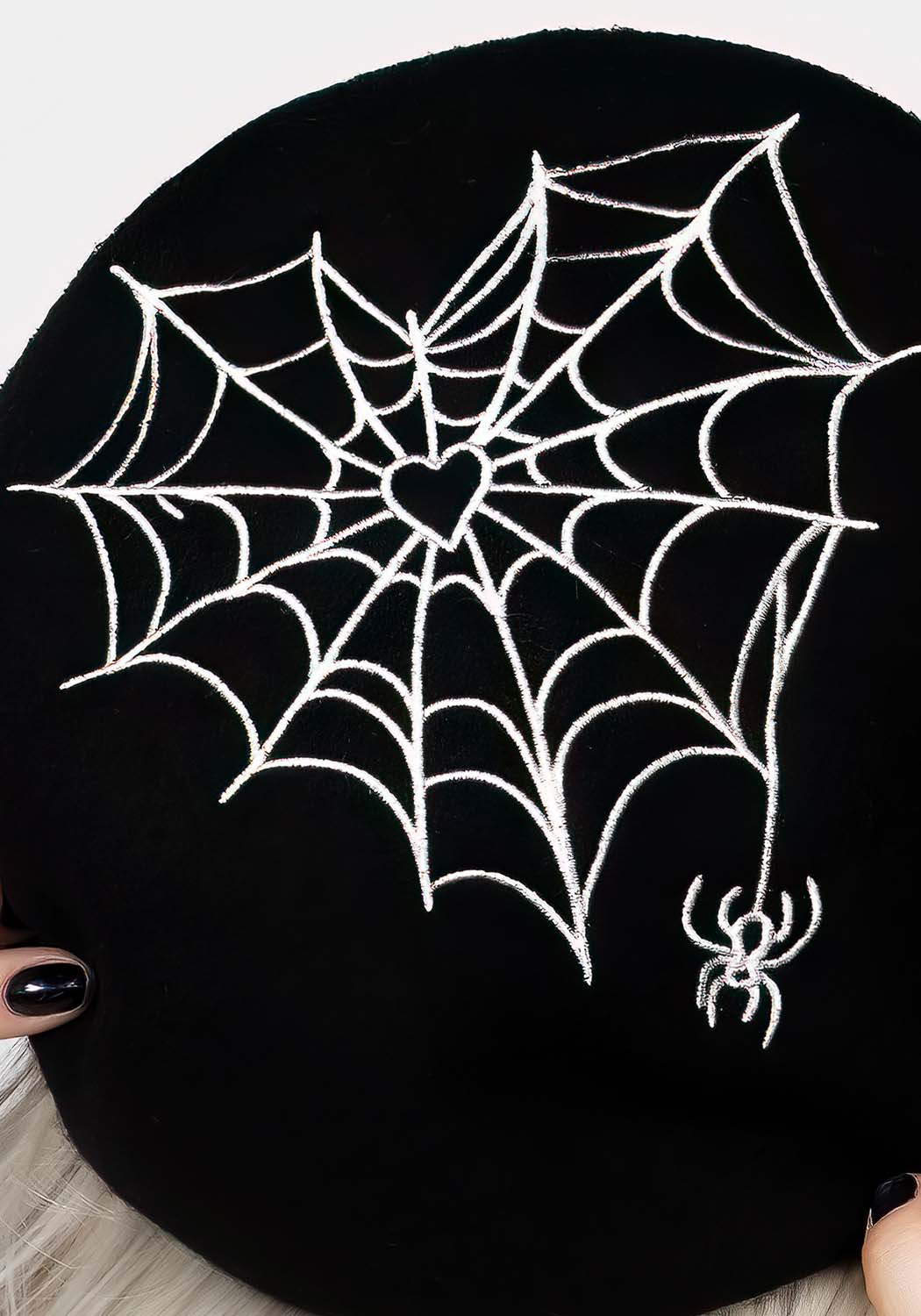 Catch Feelings Beret - Image 4