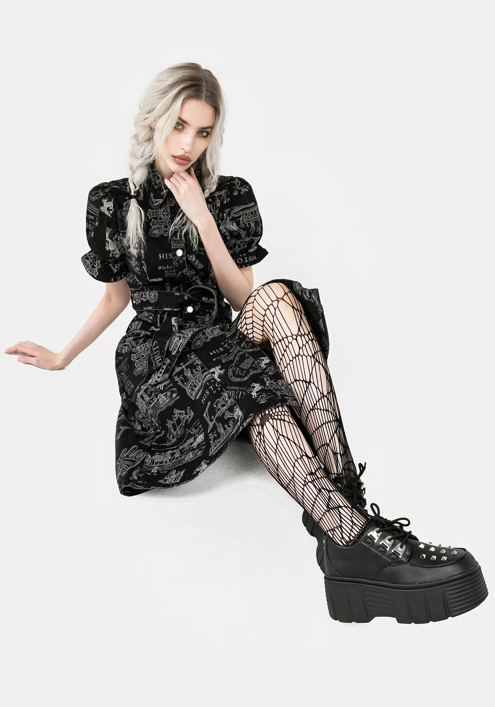 Cobweb Patterned Fishnet Tights - Image 5