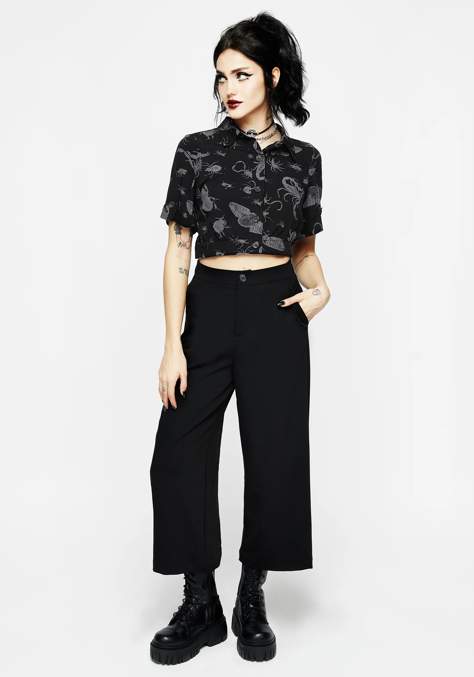 Parasite Bugs Short Sleeve Crop Shirt - Black - Image 4