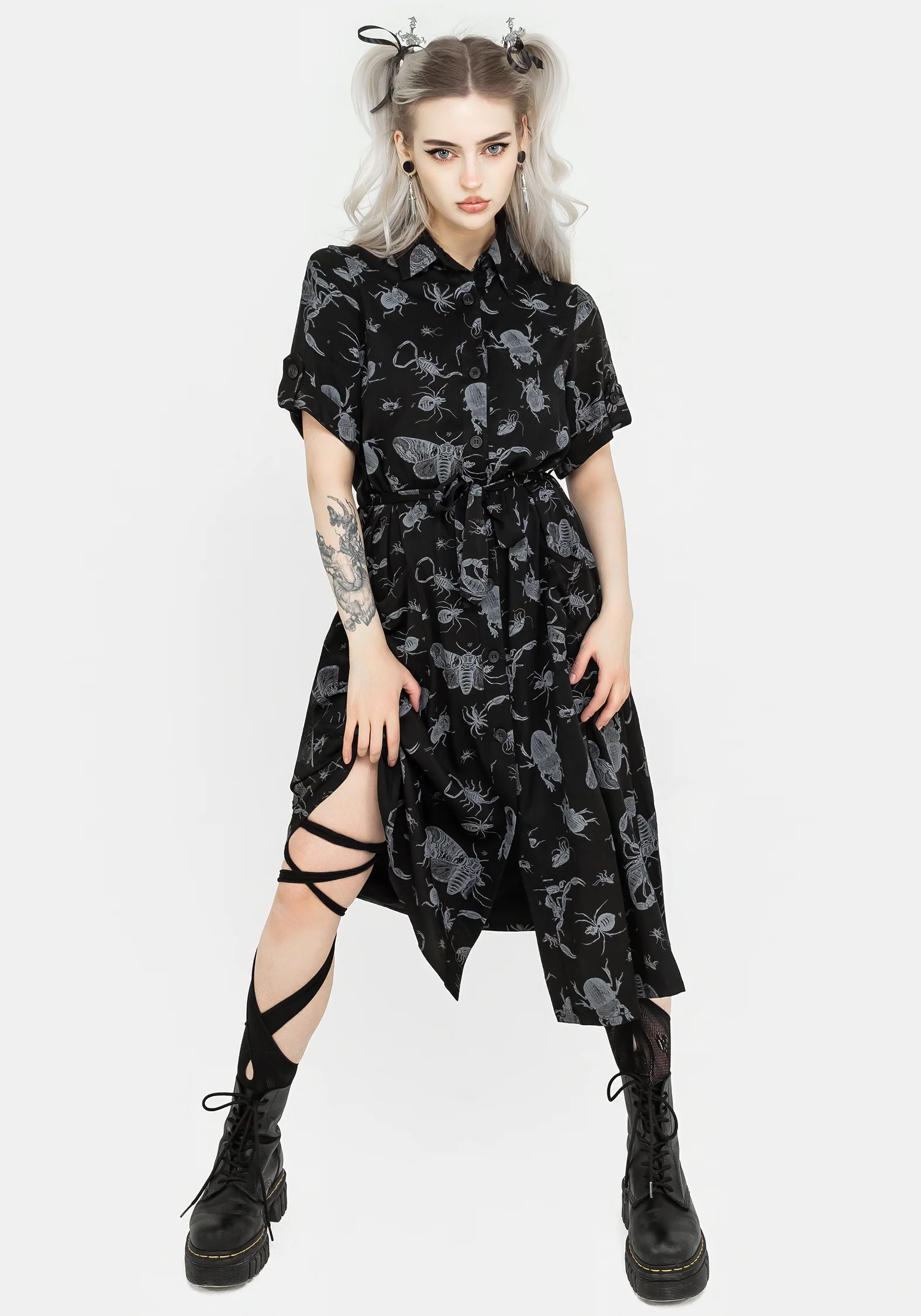 Parasite Bugs Short Sleeve Midi Shirt Dress - Black - Image 4
