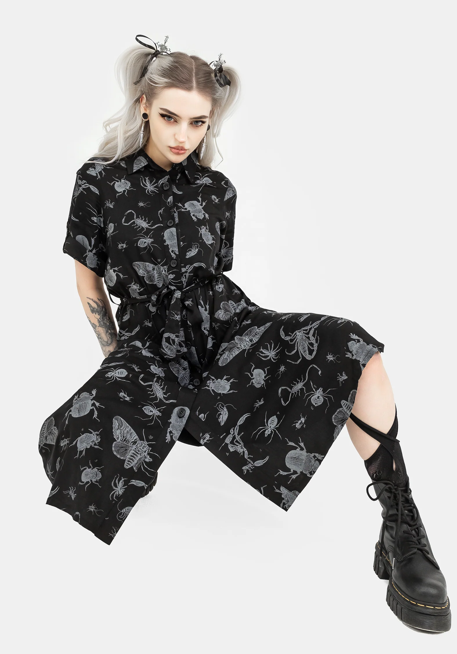 Parasite Bugs Short Sleeve Midi Shirt Dress - Black - Image 8
